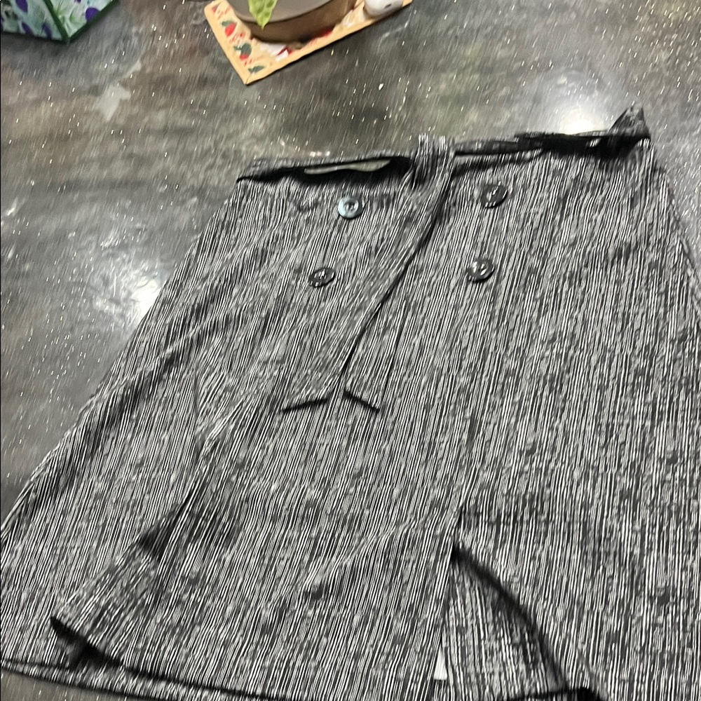 NYC Black and White Textured Skirt